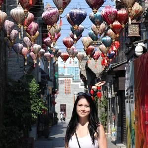 Meet your Posher, Cassandra